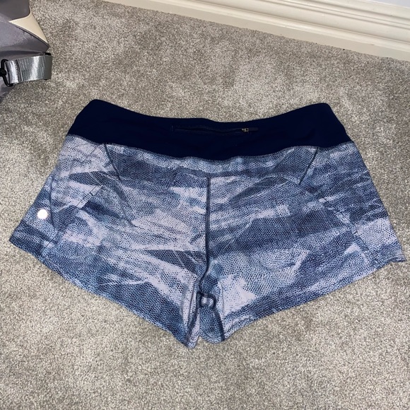 Women’s Blue Pattern Lululemon Shorts - Picture 2 of 4